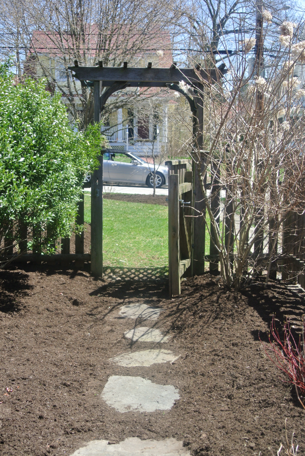 Side Yard Natural Field Stone Walkway