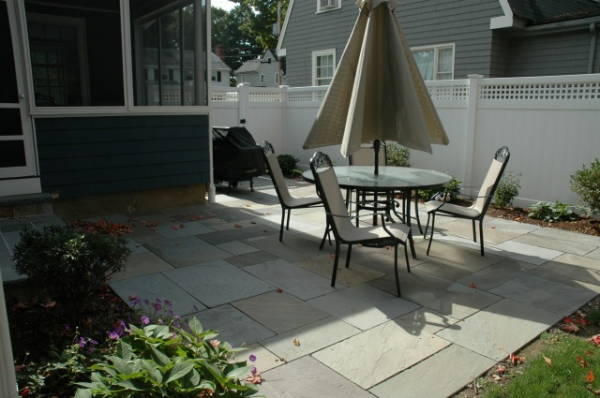 Customized Bluestone Patio for Outdoor Living