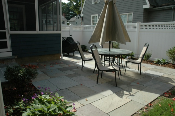 outdoor entertaining areas