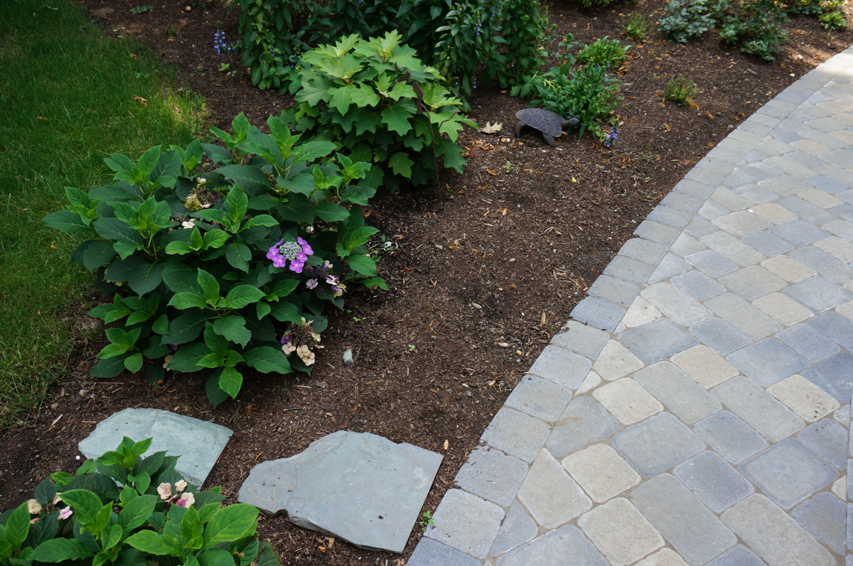 edge-of-round-patio