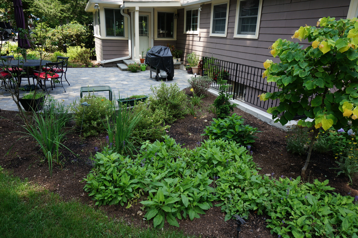 side-view-round-patio
