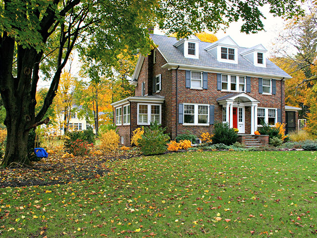 Redoing Your Lawn for Fall in Massachusetts